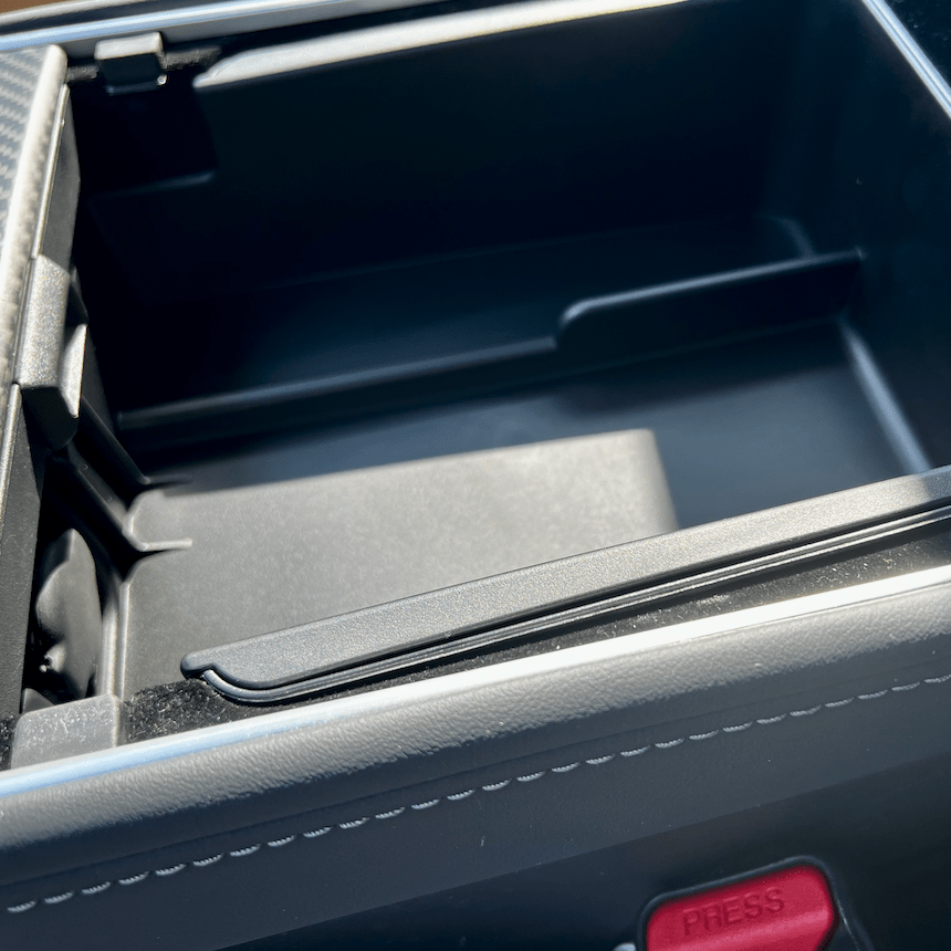 Ben je op zoek naar accessoires voor elektrische auto's? Bij GreenCarGear hebben we alles, van autoverzorgingsproducten, laders voor elektrische auto's, accessoires voor thuis opladen van elektrische auto's, en meer. Je vindt hier alle Tesla-accessoires, VW ID 4-accessoires en Ford Mustang Mach E-accessoires.