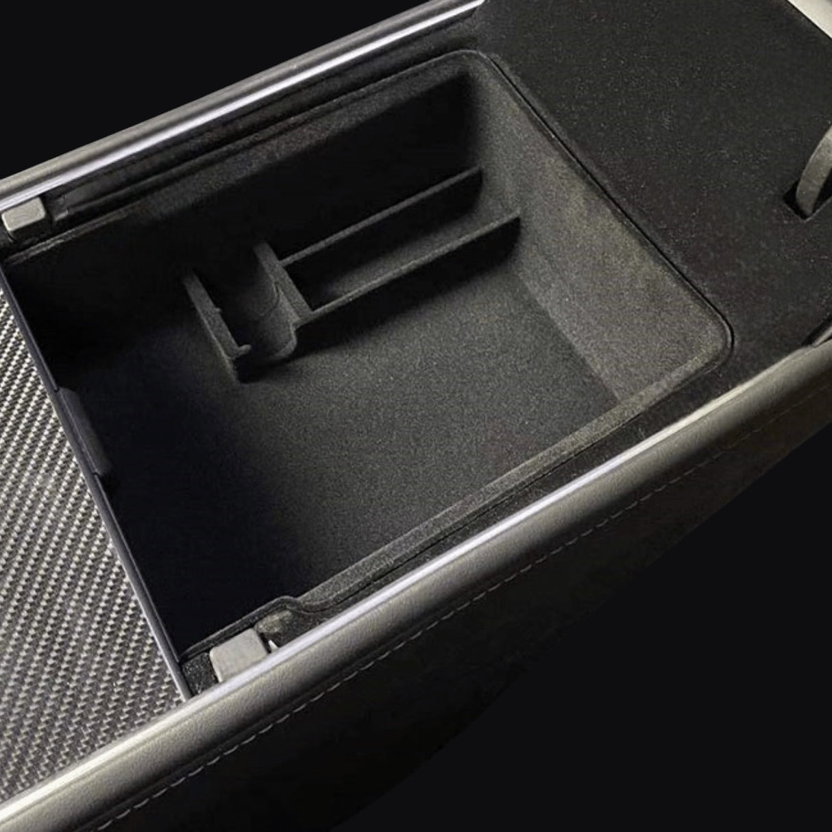 Opbergbox voor Tesla Model 3 en Y in de armleuning