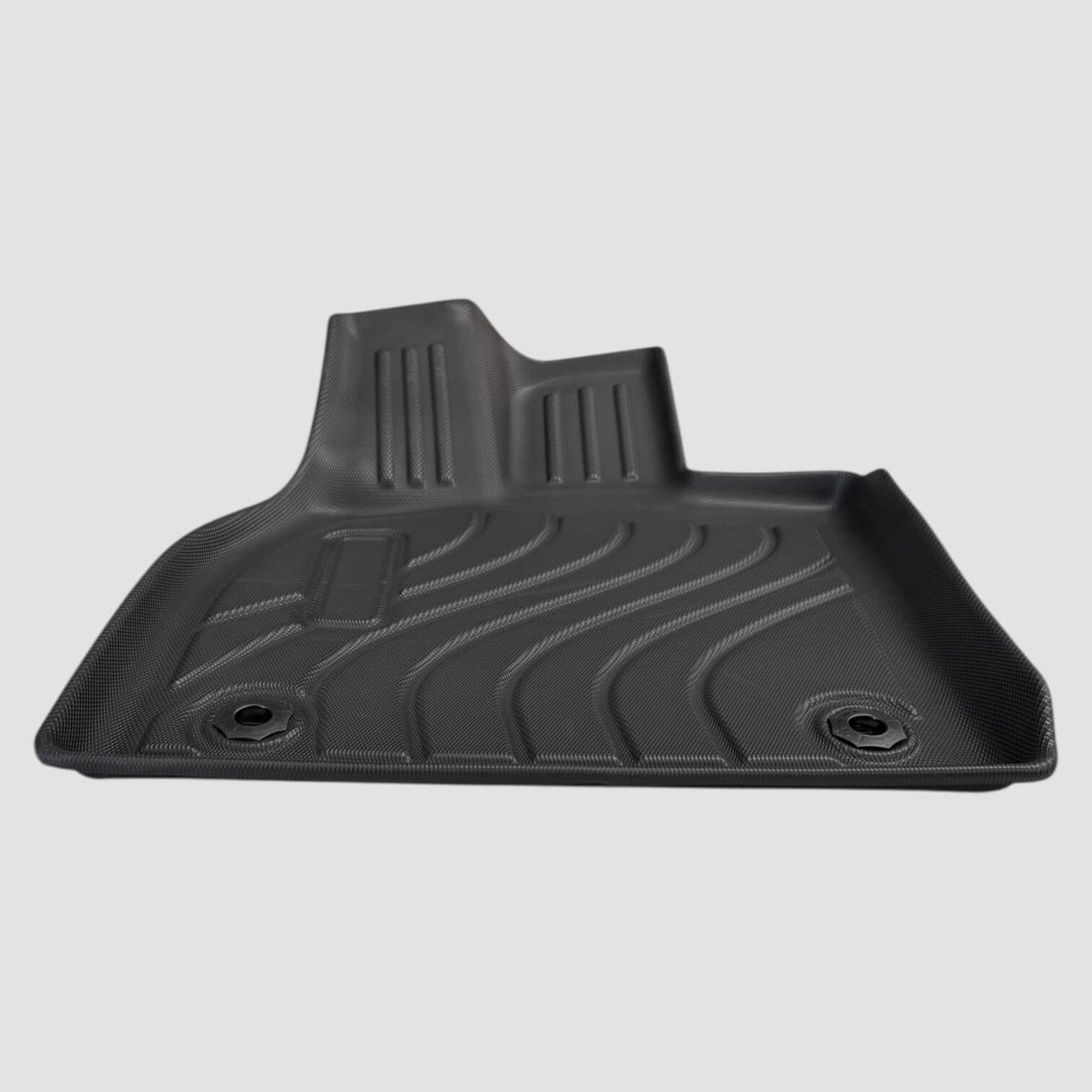 All-weather vloermattenset voor Toyota bZ4X, zwart, robuust ontwerp met verhoogde randen en structuurpatroon.