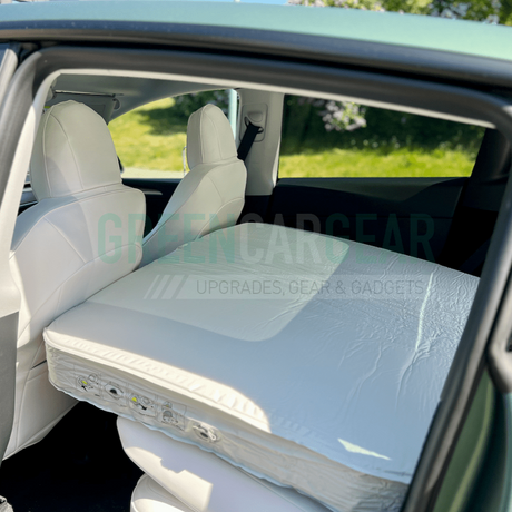 Ben je op zoek naar accessoires voor elektrische auto's? Bij GreenCarGear hebben we alles, van autoverzorgingsproducten, laders voor elektrische auto's, accessoires voor thuis opladen van elektrische auto's, en meer. Je vindt hier alle Tesla-accessoires, VW ID 4-accessoires en Ford Mustang Mach E-accessoires.