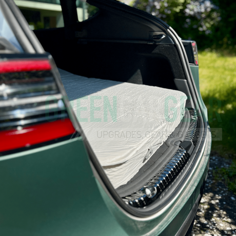 Ben je op zoek naar accessoires voor elektrische auto's? Bij GreenCarGear hebben we alles, van autoverzorgingsproducten, laders voor elektrische auto's, accessoires voor thuis opladen van elektrische auto's, en meer. Je vindt hier alle Tesla-accessoires, VW ID 4-accessoires en Ford Mustang Mach E-accessoires.