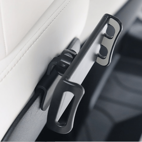 GCG MAX tablethouder gemonteerd op autostoel