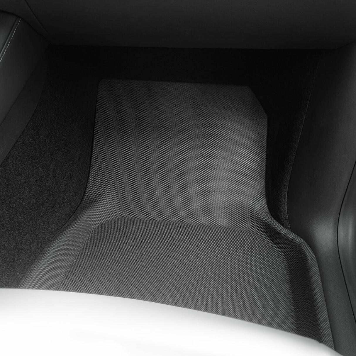 Zwarte GCG MAX allweather mat voor Tesla Model Y vloer