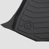 Detail van zwarte 3D All Weather mat met patroon en logo