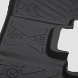 Close-up van een zwarte 3D allweather rubberen automat met patroon