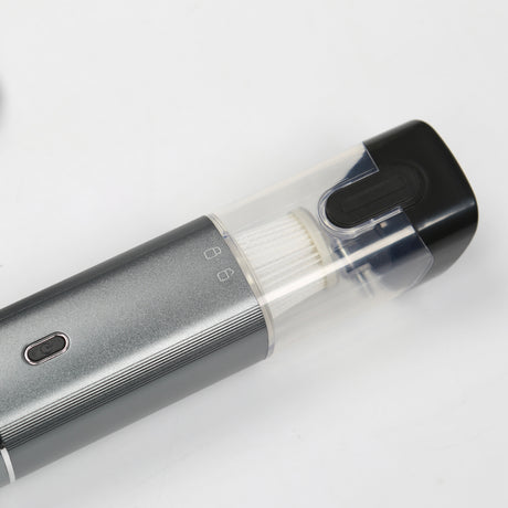 Draagbare autostofzuiger met filter en merken op witte achtergrond