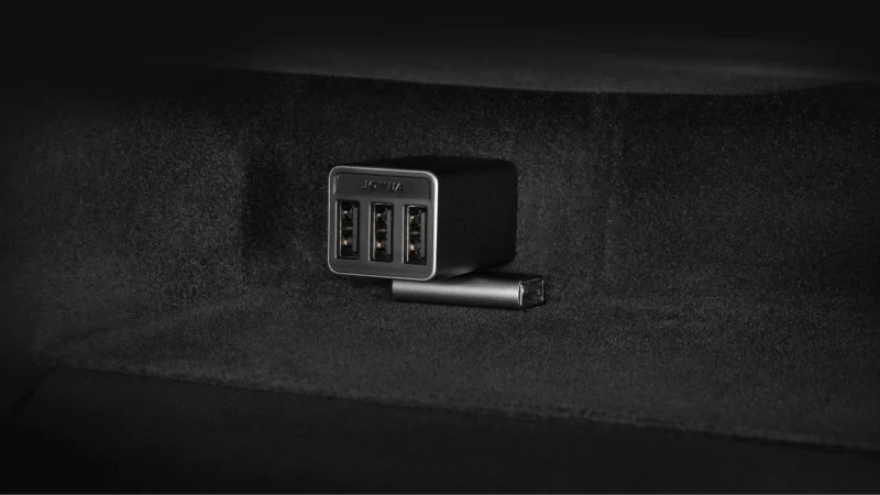 Tesla 4-poorts USB Dashcam Hub – Model 3 Highland 2024