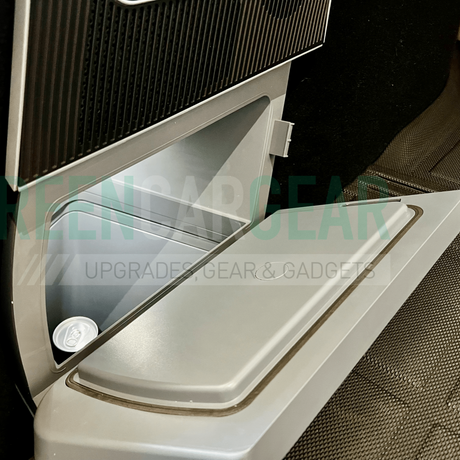 Ben je op zoek naar accessoires voor elektrische auto's? Bij GreenCarGear hebben we alles, van autoverzorgingsproducten, laders voor elektrische auto's, accessoires voor thuis opladen van elektrische auto's, en meer. Je vindt hier alle Tesla-accessoires, VW ID 4-accessoires en Ford Mustang Mach E-accessoires.