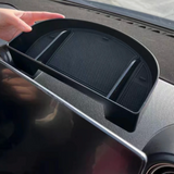 BYD Dolphin opbergbox achter scherm