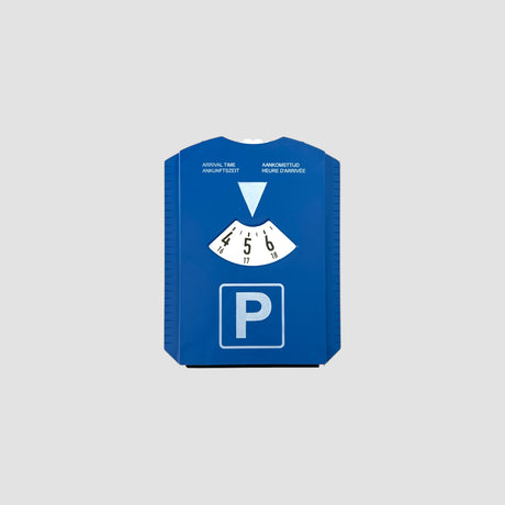 Blauwe parkeerschijf met geïntegreerde ijskrabber voor autovakantie