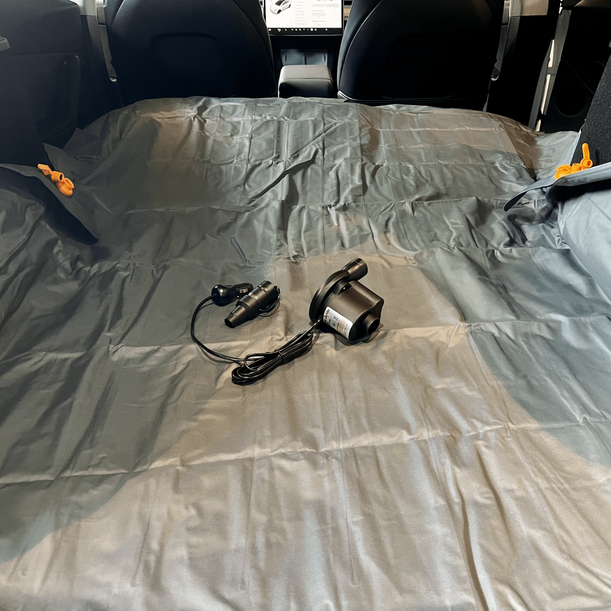 Luchtmatras met 12v pomp