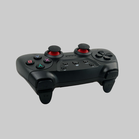 Draadloze controller set van achteren gezien. De kleur is zwart met een beetje rood. Kan gebruikt worden in Tesla-auto's.